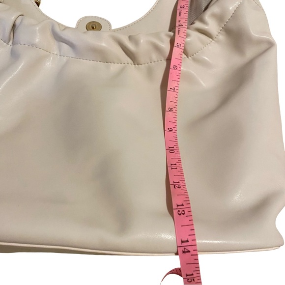 Elegant Lulus Gold Chain Chic Cream Women's Bag - Picture 5 of 7